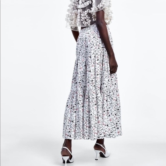 ZARA Floral Print Skirt - Picture 6 of 8